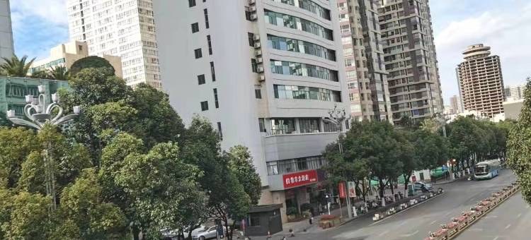 昆明集丰酒店(北京路穿心鼓楼地铁站店)图片