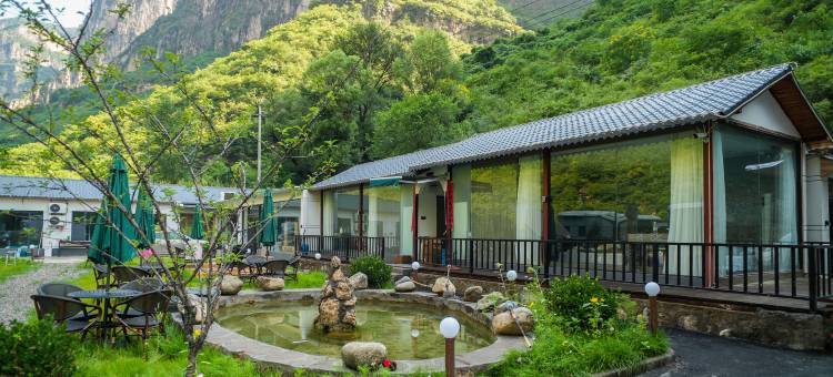 时间之外太空舱露营基地(太行山八泉峡店)图片