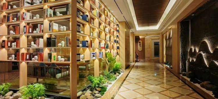 万利达凯瑞国际酒店(武汉纺织大学谭鑫培公园地铁店)图片