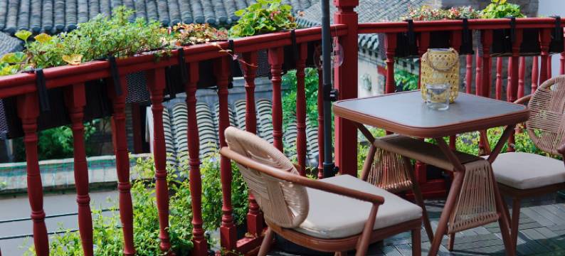 两棵冬青海岸庭院民宿(烟台山景区店)图片