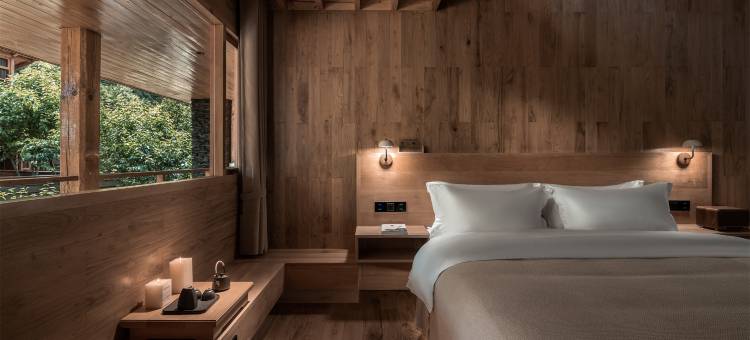 半山渡·与瓦民宿(丙中洛店)图片