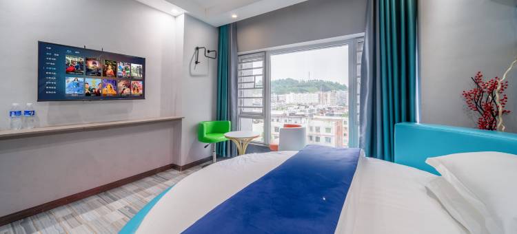 习水华逸酒店(麒龙印象店)图片