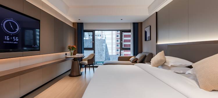 临沧雅斯玉璟酒店(玉龙湖公园佤文化广场店)图片