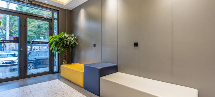 7天优品Premium酒店(兰州雁滩大润发万达广场店)图片