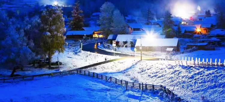 鹏游山居·弥野秘境Villa(白哈巴村店)图片