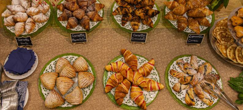 蓬塔诺德伊斯特酒店(Hotel Punta Nord Est)图片