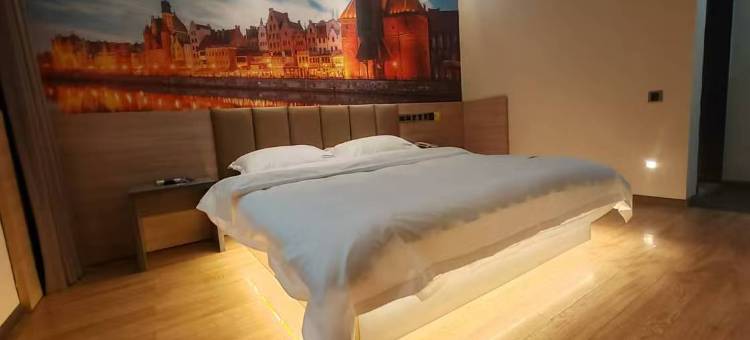 云端智慧酒店(贞丰店)图片