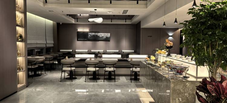 VANS梵石云境海景酒店(中山广场富丽华国际店)图片
