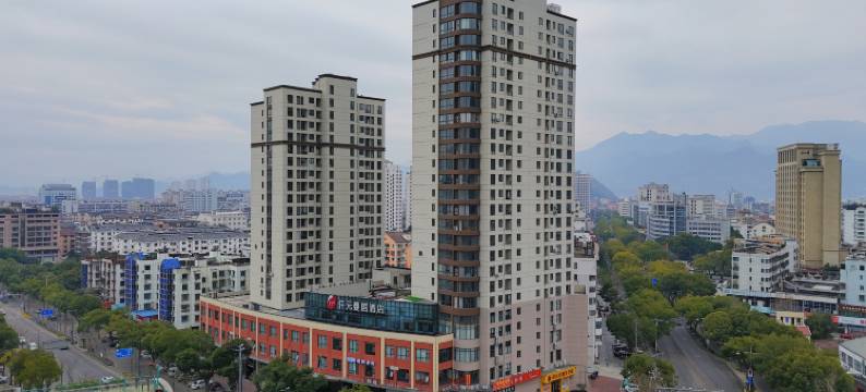 寓见公寓(台州府城银泰店)图片