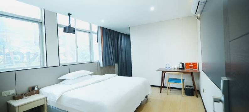 朗庭时尚酒店(晋江机场阳光夜市店)图片