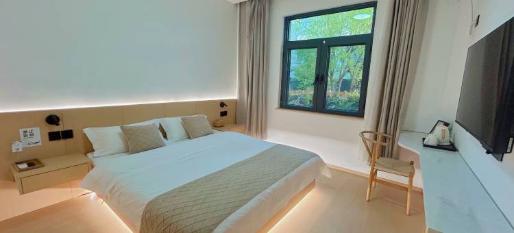 咕咚夫妇的小院图片