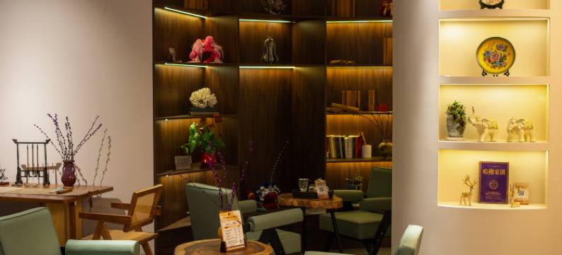 知凡·新中式禅意美学民宿(万象城龙眼南路美食街店)图片