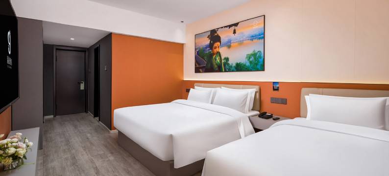 CJ潮际电竞酒店(西安南稍门地铁站店)图片