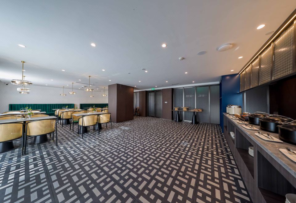 Wyndham Super8 International Hotel (Jinzhou Beizhen Goubangzi Station Zhongyang Road) Photo 5