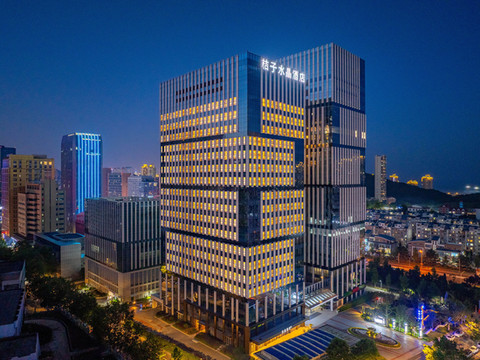 大连高新万达广场海事大学桔子水晶酒店