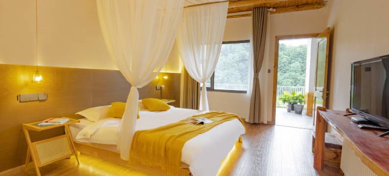 广元·山屿山舍·270°环山.Slowly原木风私享美宿图片