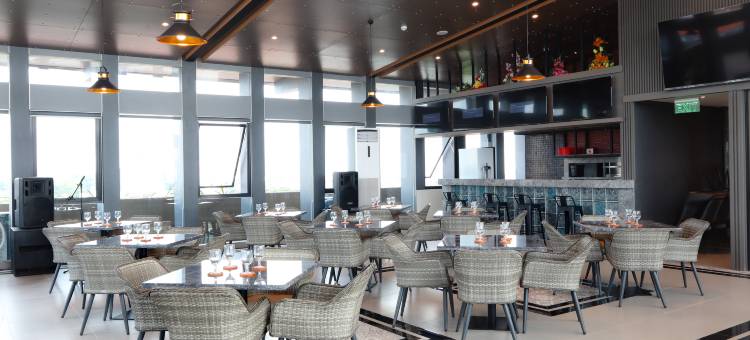 埃诺弗朗特一号酒店三宝垄(Eno Front One Hotel Semarang)图片