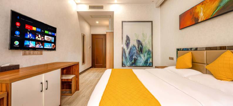 小驻·轻奢主题酒店(自贡华商国际城店)图片