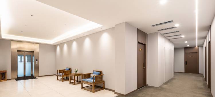 沈阳五都郡宾馆(黎明广场地铁站店)图片