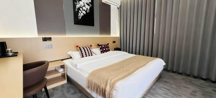 开封轻岚·影音休闲美宿(万岁山武侠城店)图片