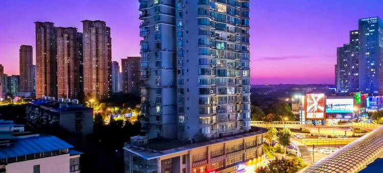 曼天雨酒店(武汉友谊大道湖北大学地铁站店)图片