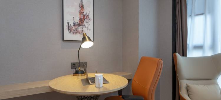 维也纳国际酒店(桂平西山景区北江湾店)图片