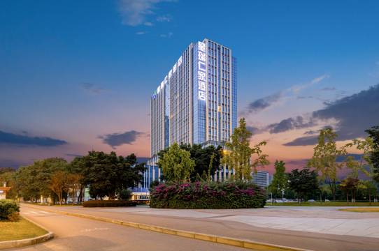 星瑞仁家酒店(成都金周路地铁站店)