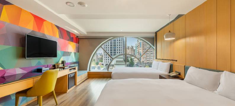 雀客旅館台中文心中清图片