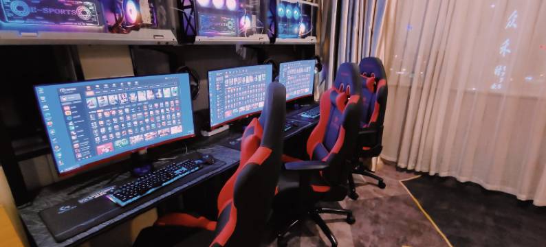 至臻Carry电竞酒店(石狮德辉广场店)图片