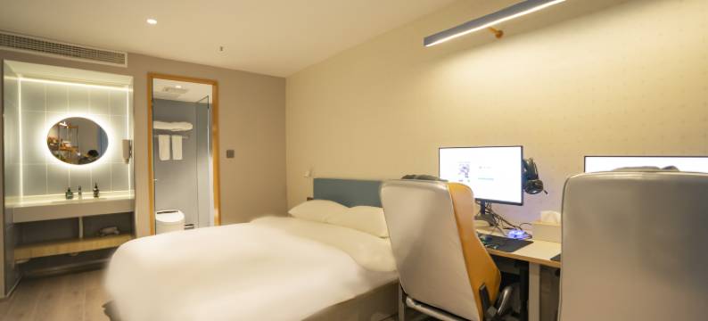 网鱼电竞酒店(上海新桥亚繁亚乐城店)图片