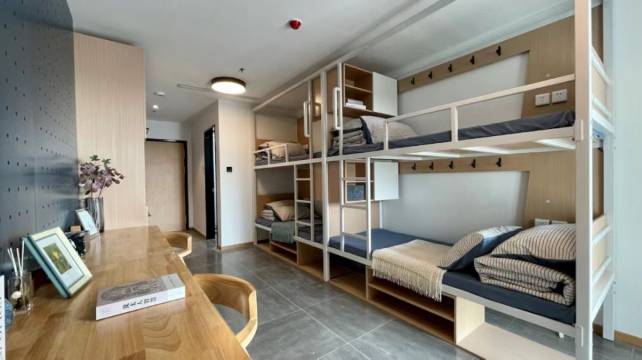 新启迪青年旅舍(深圳五和地铁站店)