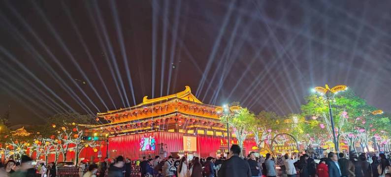 普兰尼·H水晶公寓(曲江汉华城店)图片