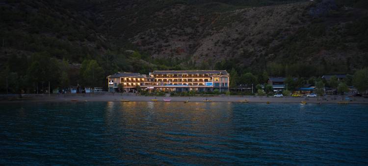 泸沽湖美庐·湖畔天空之镜度假酒店图片