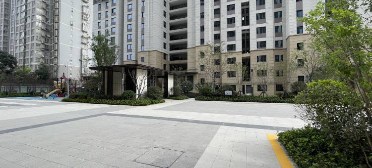 西安悦豪轻奢民宿(碧桂园锦里大风阁地铁站店)图片