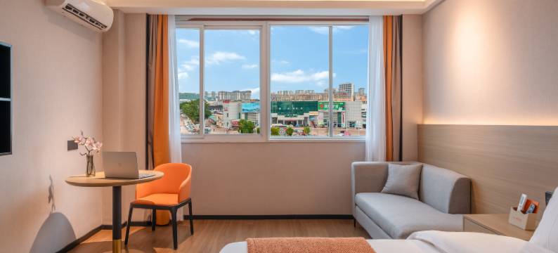 华庭云栖酒店(南宁安吉客运站地铁站安吉万达广场店)图片