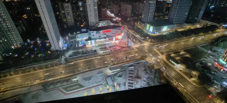 Clouds丨悦玺高空设计师公寓(南通火车站万象城店)图片