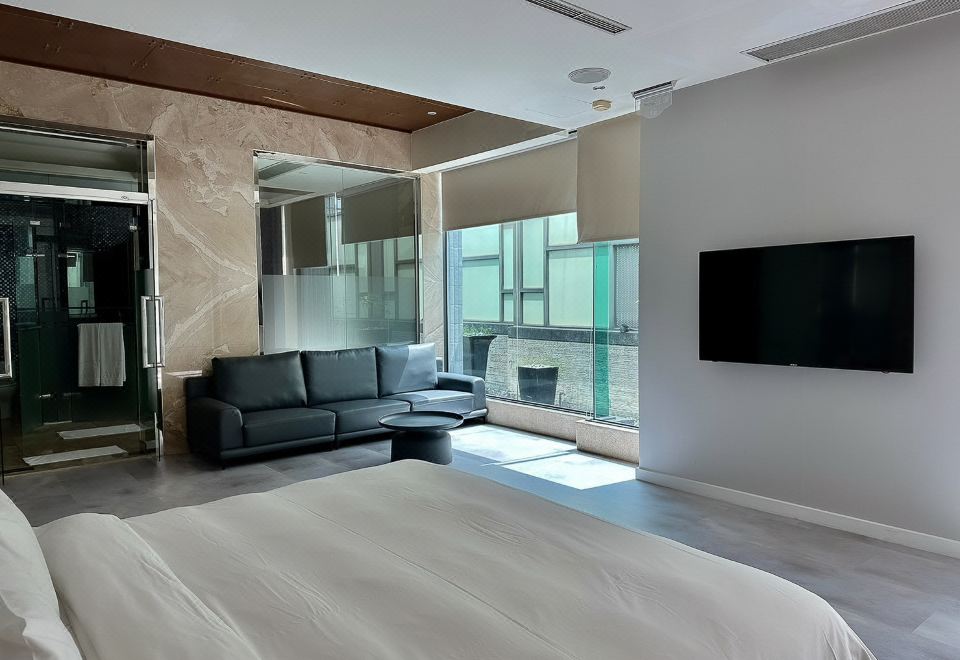 ALL-UR Boutique Motel Pingtung Branch Hotel Overview