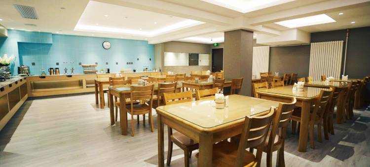 如家YUNIK电竞酒店(北京传媒大学西门传媒地铁站店)图片
