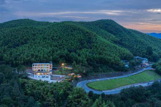 坞里坞外•天池竹海汤泉度假民宿(安吉江南天池店)图片