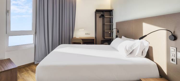 塔拉戈纳中心乌比斯住宿加早餐旅馆(B&B Hotel Tarragona Centro Urbis)图片