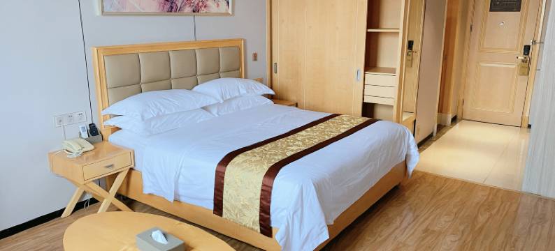 美千居花园酒店(上海居家桥路云山路地铁站店)图片