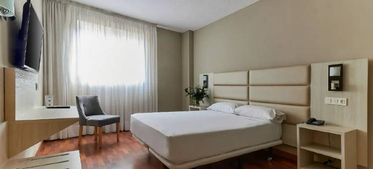 萨拉戈萨皇家住宿加早餐酒店(B&B HOTEL Zaragoza Royal)图片