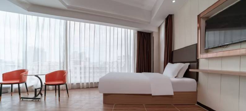 逸境智享酒店(南宁火车站广西大学店)图片