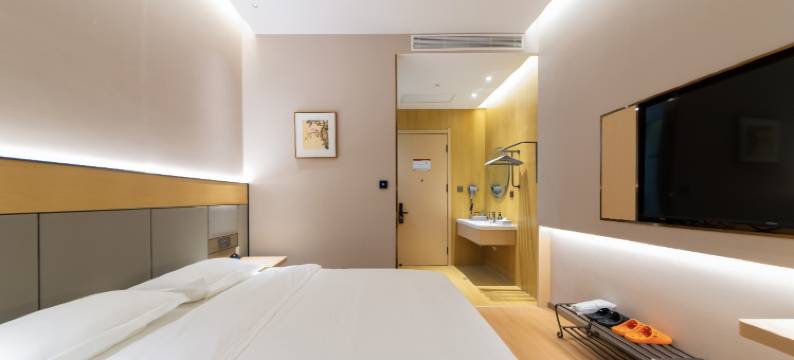 古源金色花园酒店(古北口水镇景区店)图片