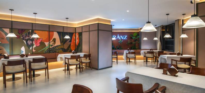 RANZ兰兹国际酒店(重庆石桥铺地铁站龙湖星汇天街店)图片