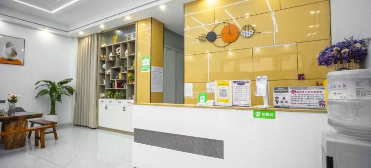 曲靖南郡尚居酒店(麒麟高中店)图片