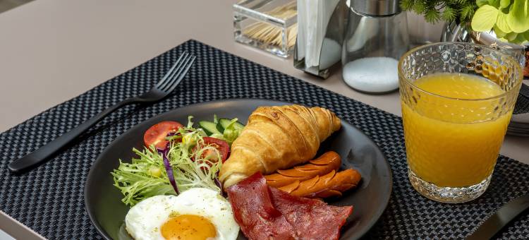 维也纳国际酒店(成都熊猫基地北湖公园店)图片