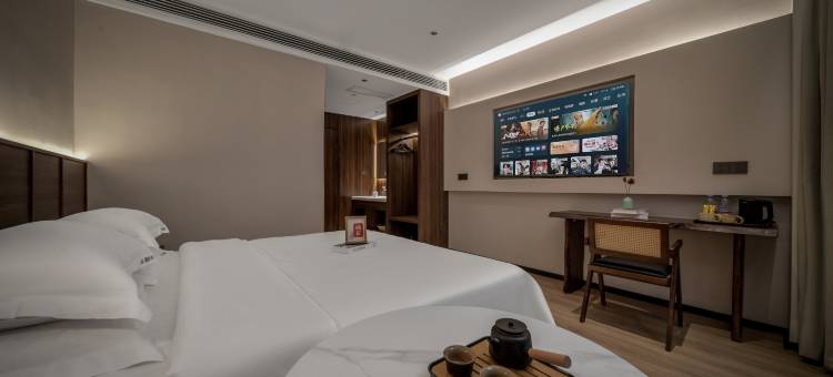 澜庭・悦云兮设计酒店(重庆两路口地铁站店)图片