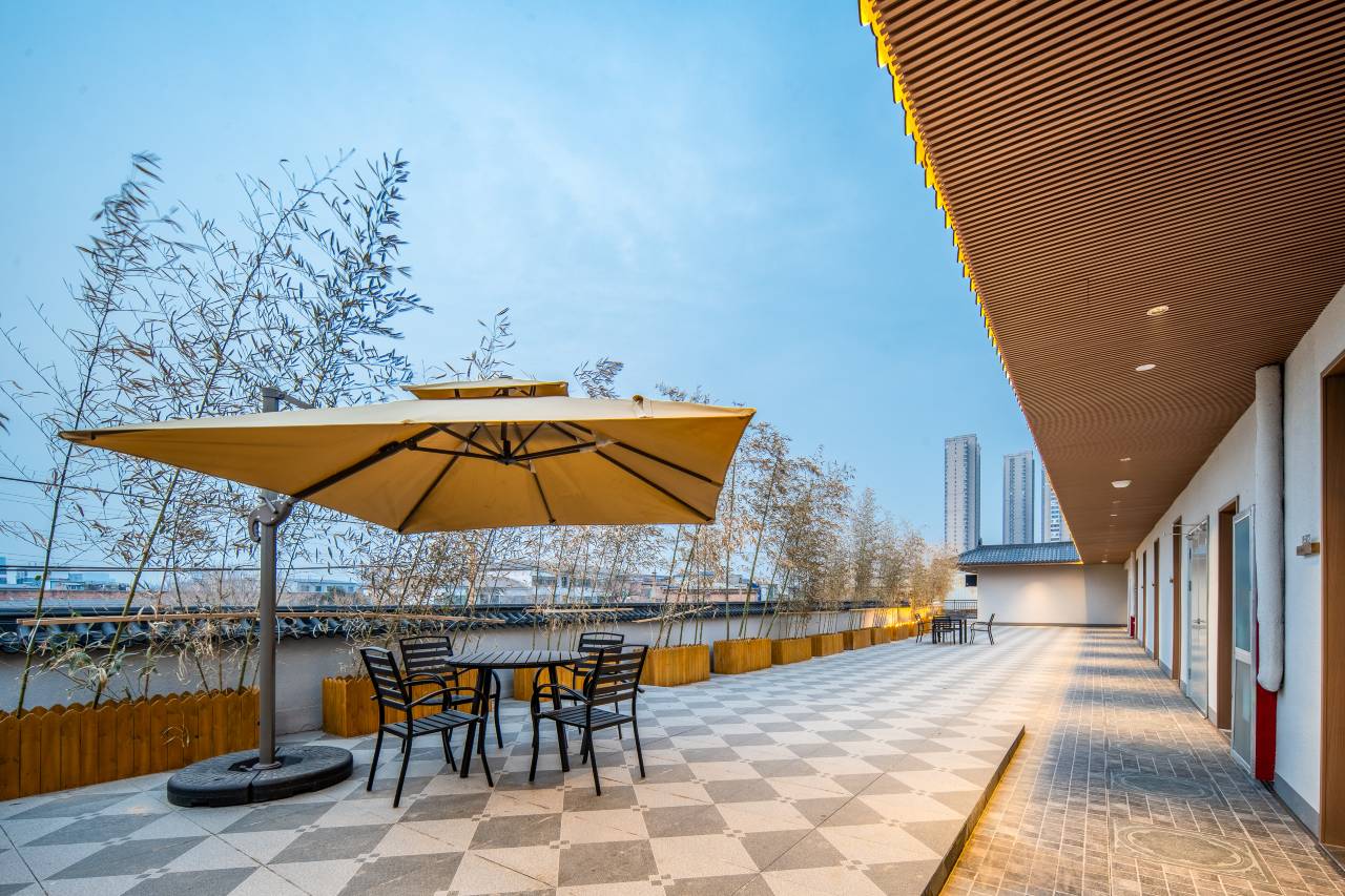 丽呈睿轩酒店(洛阳洛邑古城丽景门十字街店)图片