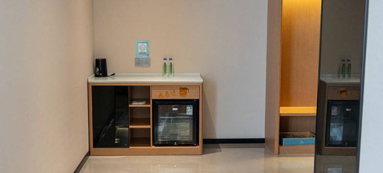 锡林浩特鑫然优选酒店(锡林郭勒盟蒙古族中学店)图片